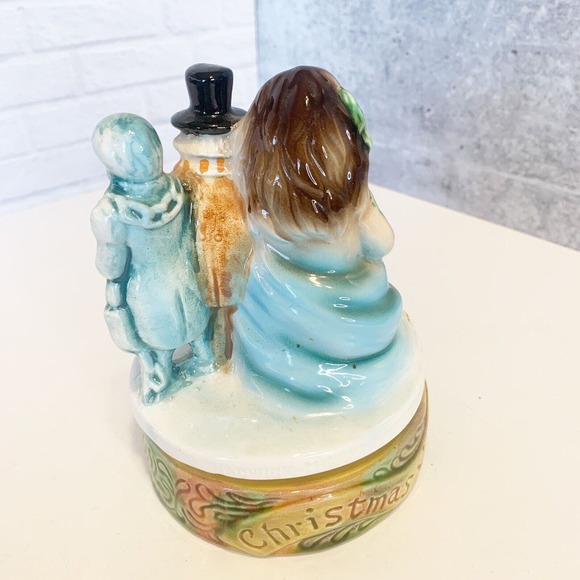 A Christmas Carol Ceramic Music Box Chadwick Miller Japan Vintage 1970 Rotating - Picture 3 of 6